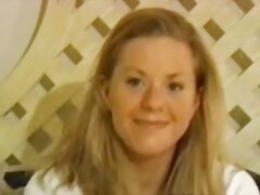 Teen in retro porn threeway with milf